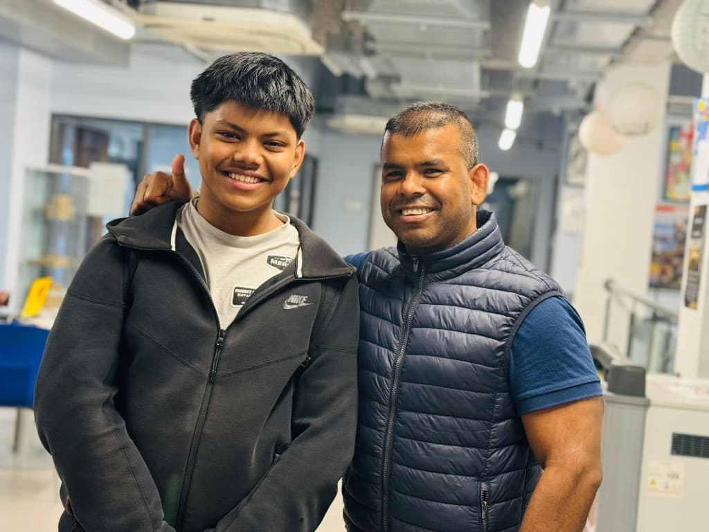 Tutor and student together at LEC Education