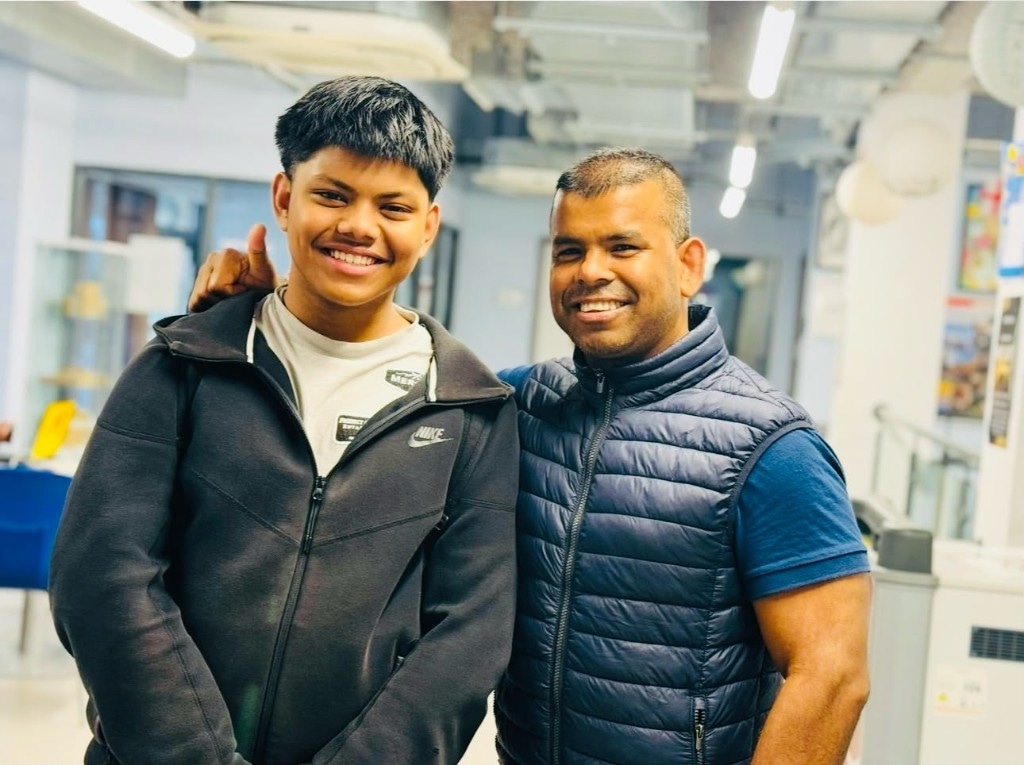 Tutor and student together at LEC Education